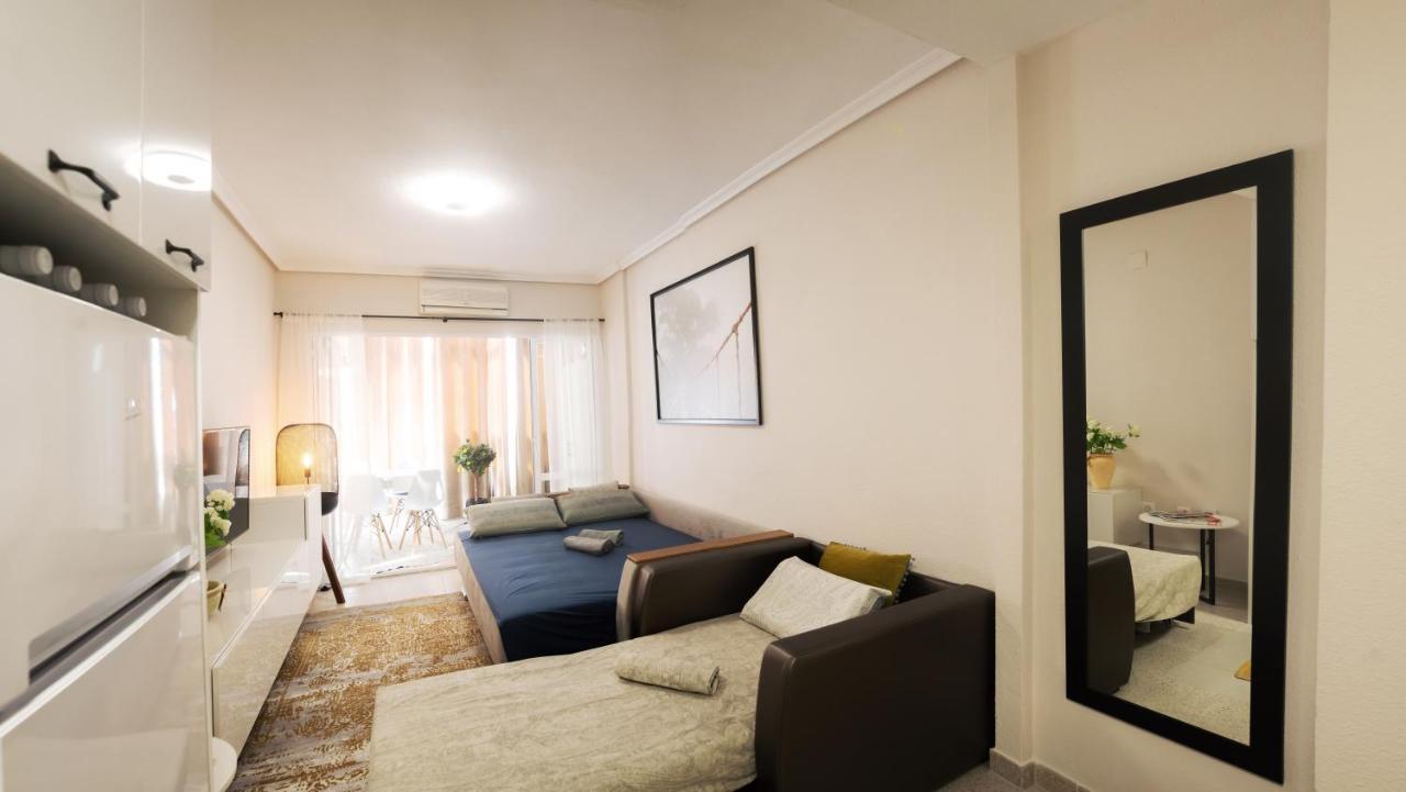 Holiday Studio Jardin Playa Torrevieja Exterior photo